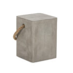 AURA Cement and Rope Stool - Smooth cement block with rounded edges and thick natural rope. Dimensions: 35x35x46.5 cm.