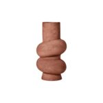 DUNAS Large Red Bubble Vase – Textured aluminum vase in a deep red finish with bubble pattern; ideal for modern interiors.