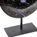ROMEO Small Round Sculpture – black marble disc with natural veining on black metal stand, modern decorative accent.