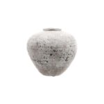 REGOLA Stone Ceramic Vase – Stone-textured ceramic vase with minimalist design, ideal for artificial or water-wrapped fresh flowers, suitable for modern and traditional interiors.